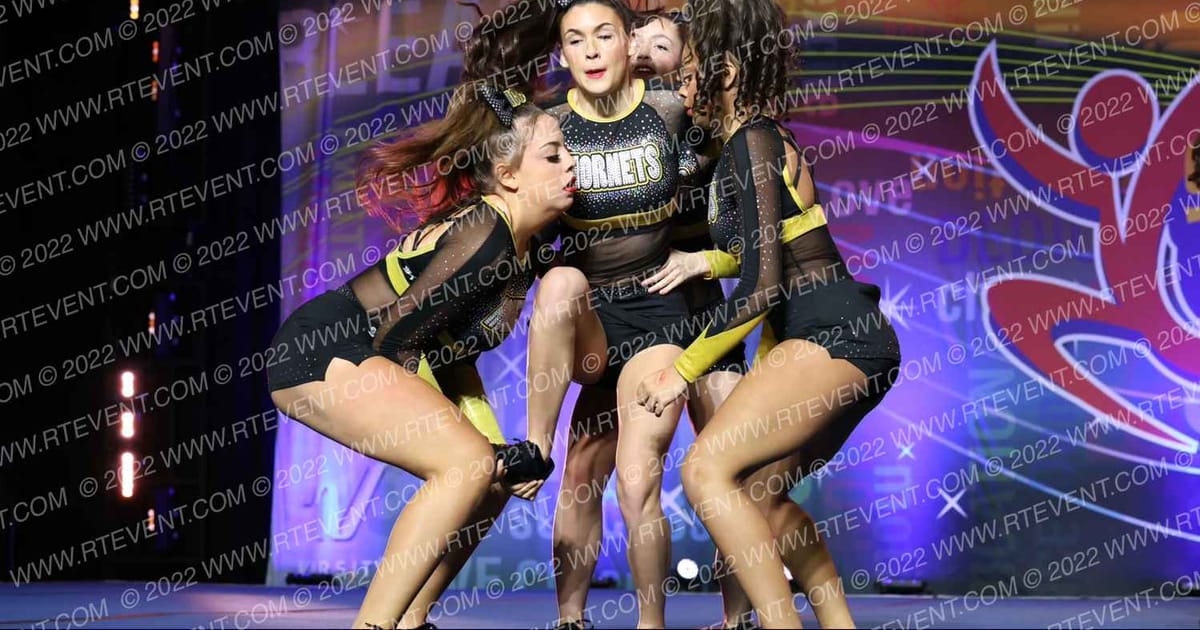 Hornets Competitive Cheerleading Lady Sting · Spirit Cheer Grand Nationals DIDII
