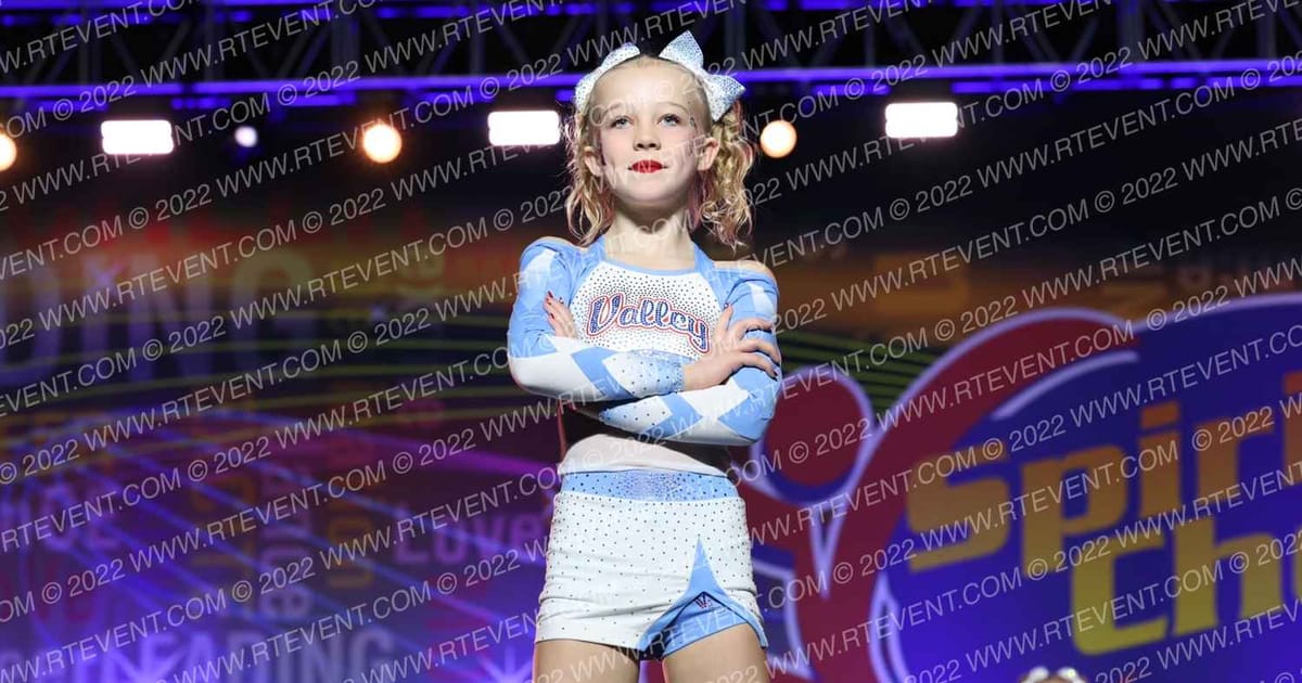 Valley Cheer GLITTERBOMBS · Spirit Cheer Grand Nationals DIDII