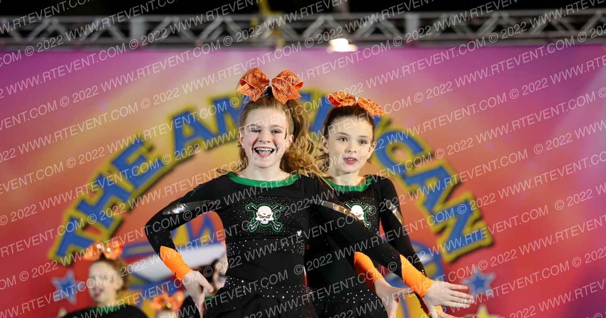 Iowa Elite Cheer - Des Moines Vicious · The American Heartland