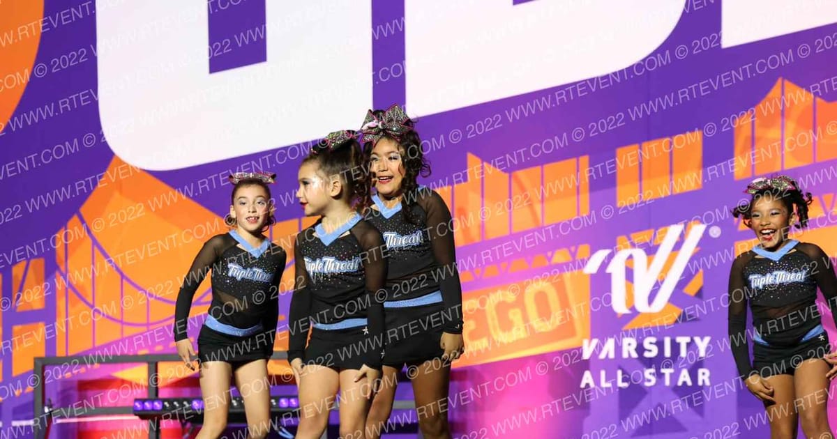 Triple Threat Cheer SHOOTING STARS · GSSA Grand Nationals DIDII