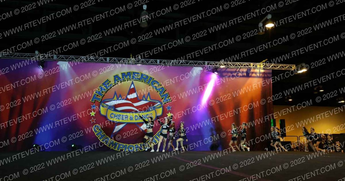 Ultimate Dance & Cheer Everest · The American Heartland