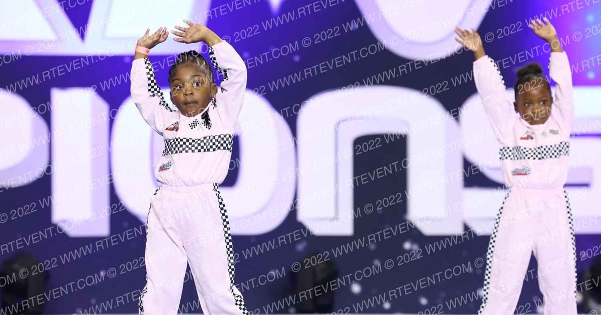 REGGINA DANCING ANGELS TINY TOTS · Showdown at the Bay