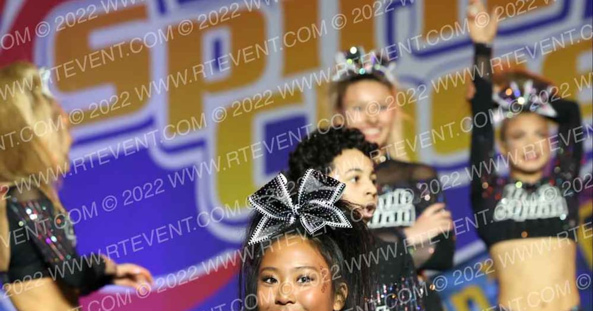 East Celebrity Elite Bomb Squad · Spirit Cheer Grand Nationals DIDII