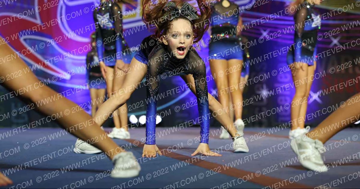 East Celebrity Elite Fireflies · Spirit Cheer Grand Nationals DIDII