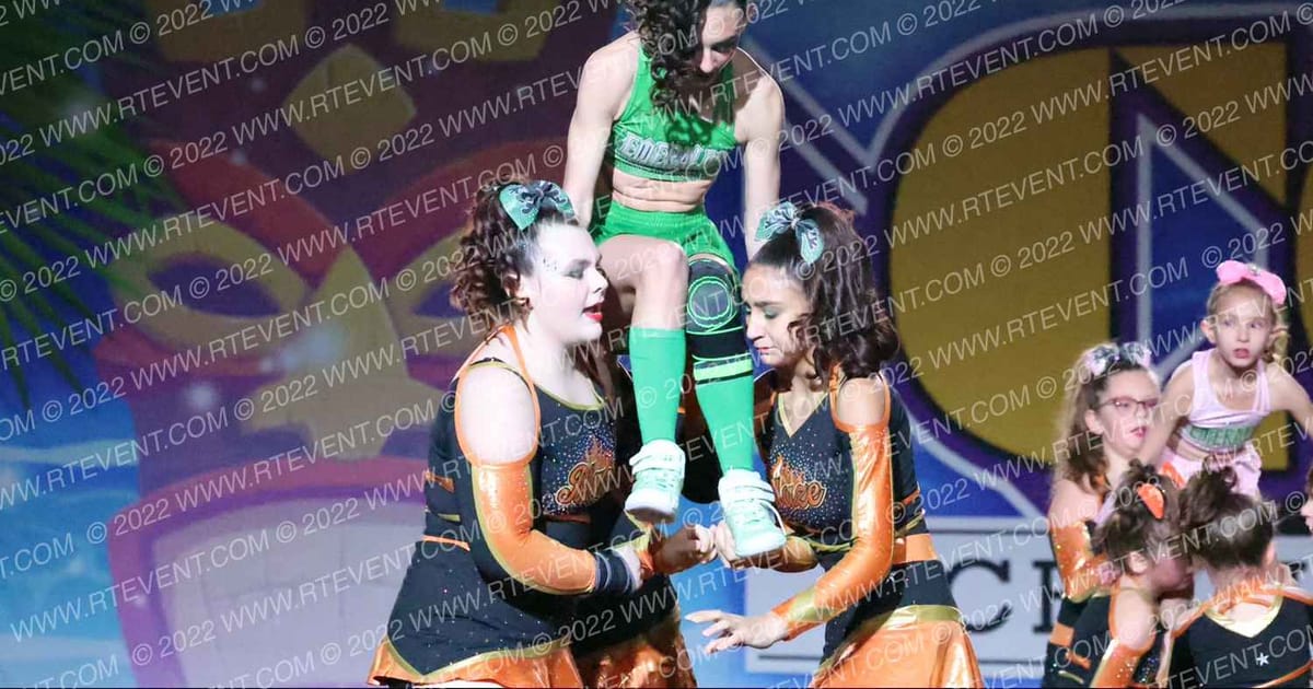 Lake Erie Blaze Cheer LADY EMERALDS · Winter Beach Blast