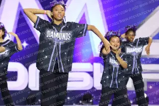 TEAM  B A D D