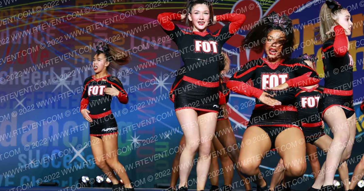 Flipping Out Tumbling Diamonds · Spirit Cheer Grand Nationals DIDII