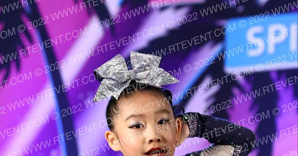 Connect Cheer Northwest Glitter · Aloha Portland Showdown DIDII