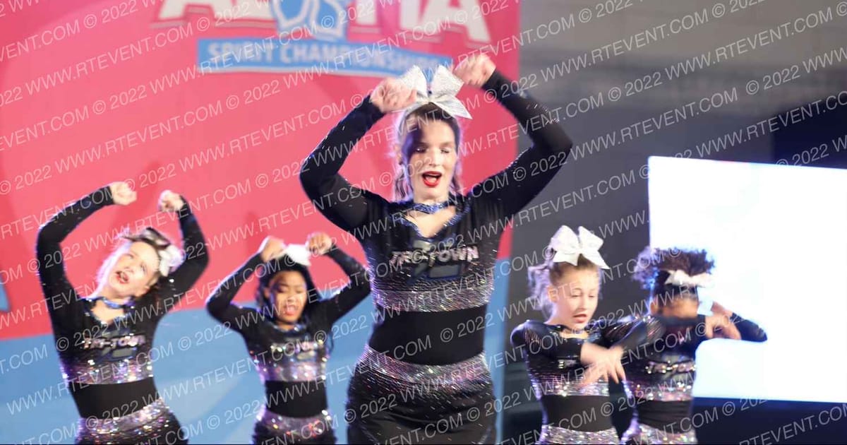 Tri-Town Competitive Cheerleading Miss Smoke · Aloha Baltimore Showdown
