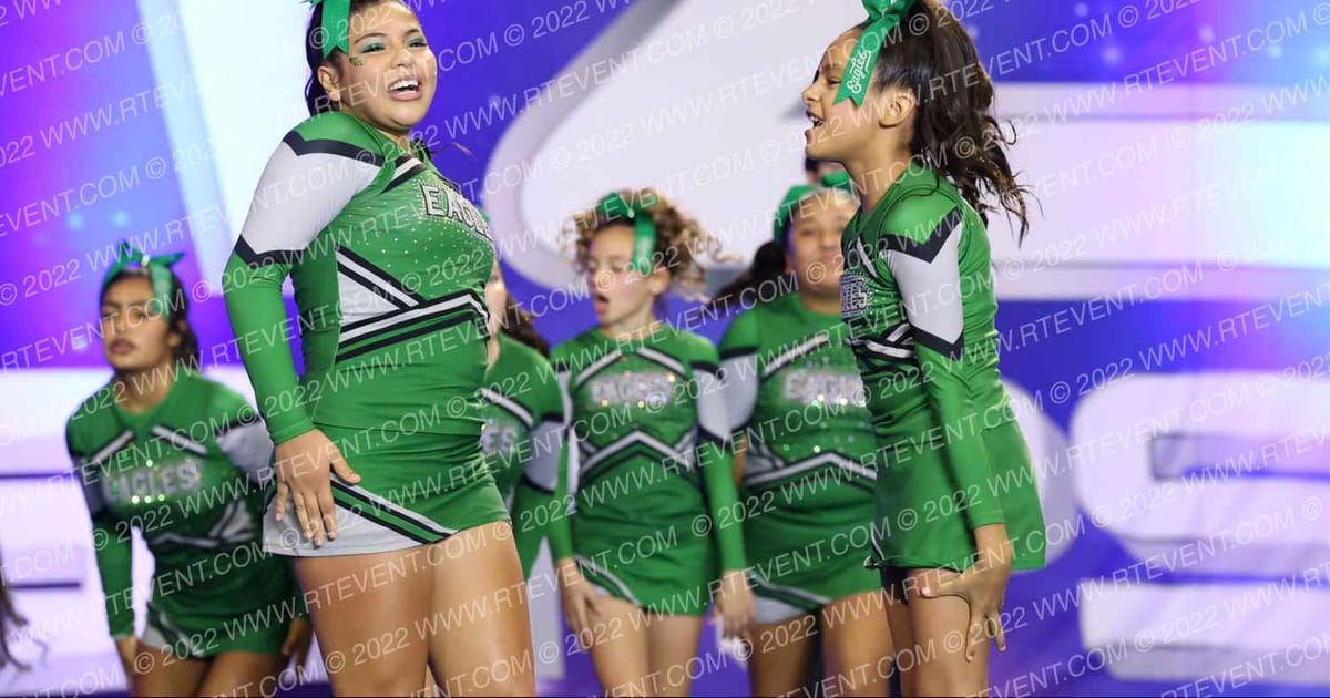 SALIDA EAGLES JARSITY · Showdown at the Bay