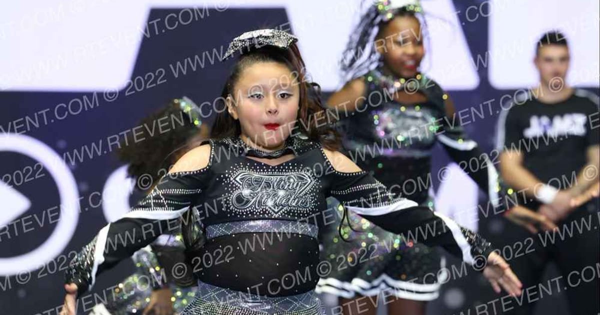 BLING ATHLETICS GEMS · Palms and Pyramids