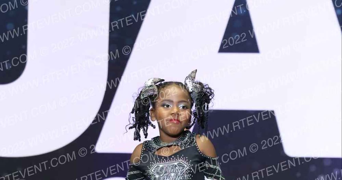 BLING ATHLETICS MINI BLING · Palms and Pyramids