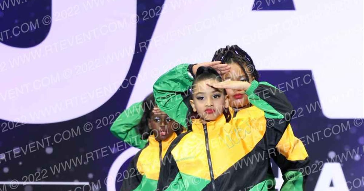 BLING ATHLETICS BLING BLING · Palms and Pyramids