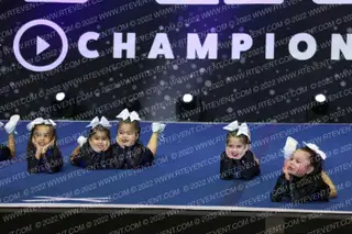 ONE DREAM CHEER MISS GLITTER