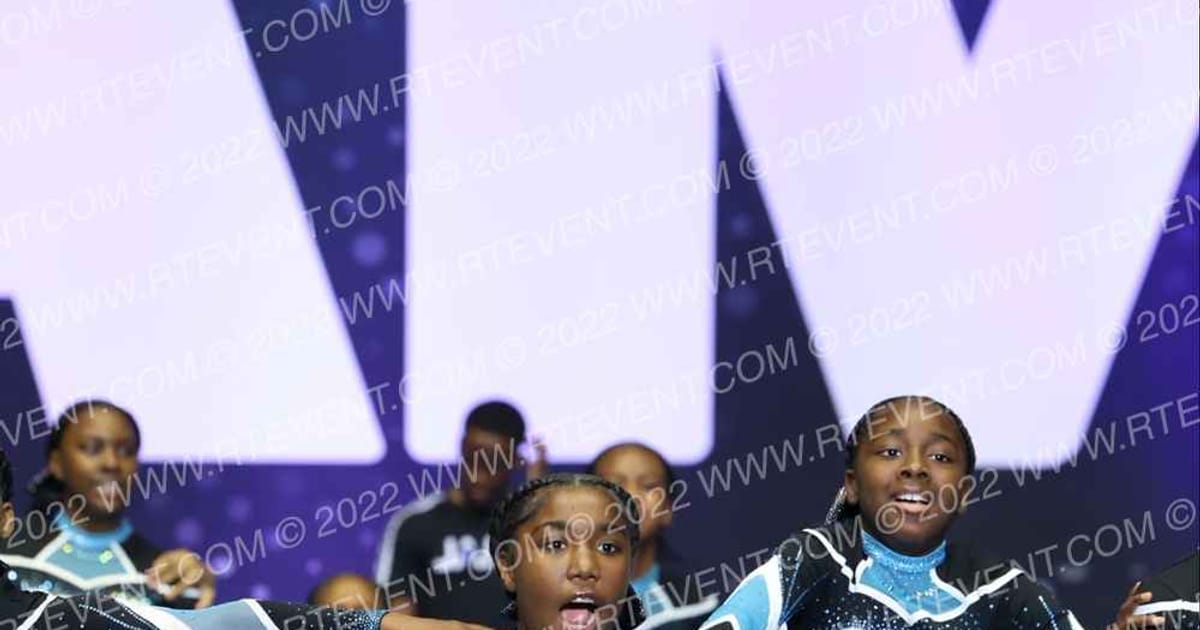 CDT SPARKLE · Palms and Pyramids