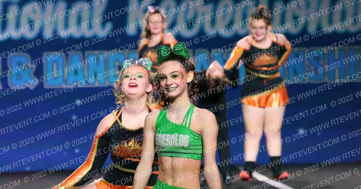 Lake Erie Blaze Cheer LADY EMERALDS · Winter Recreational Nationals