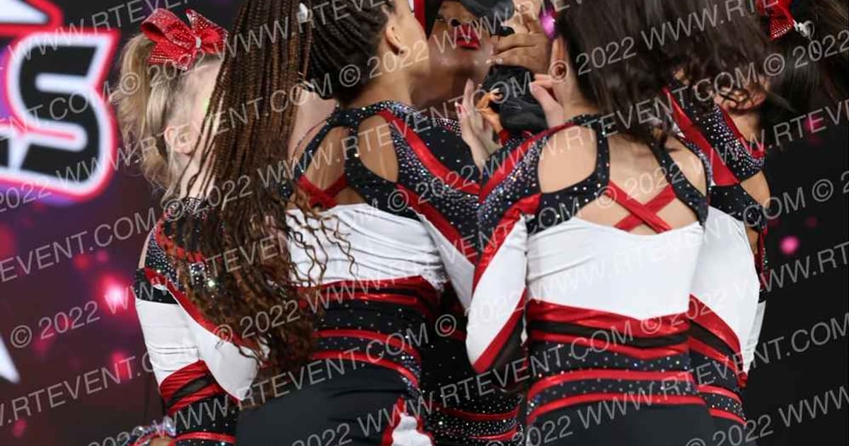 FAME All Stars - Midlo Covergirls · Jamfest Cheer Super Nationals