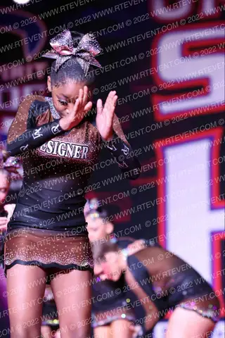Designer Athletics MATERIAL GIRLS
