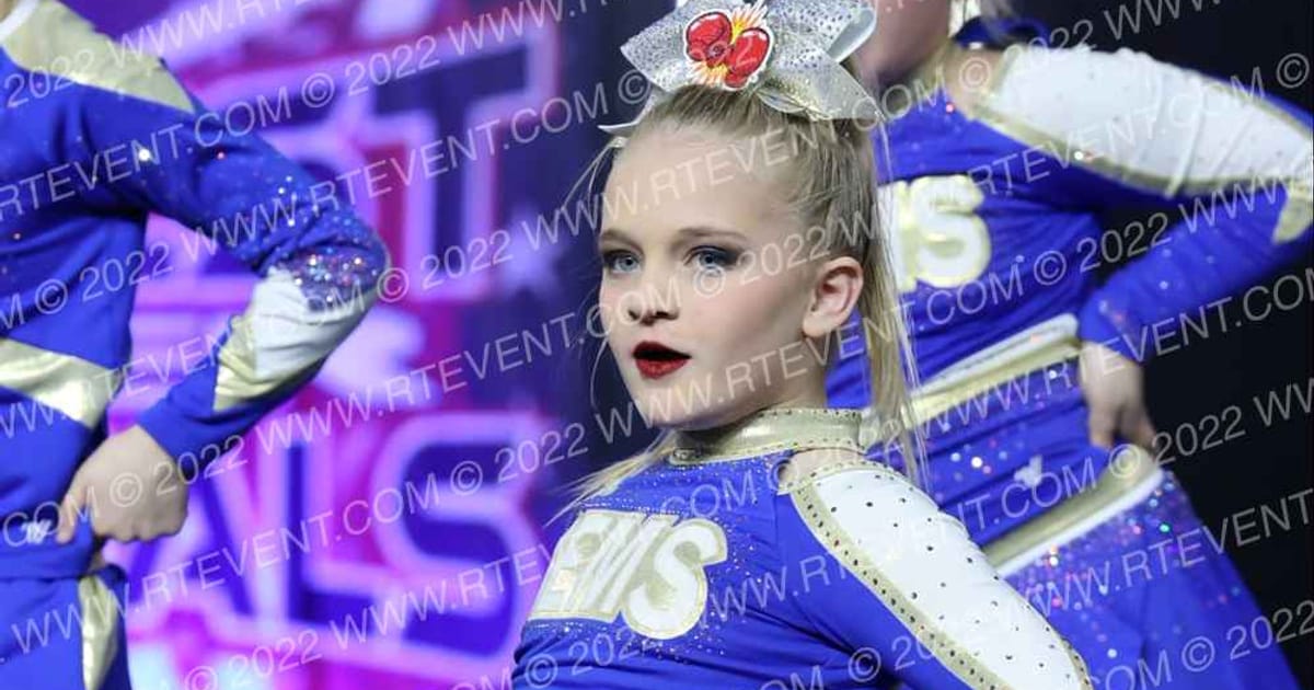 Gold Medal Gems Smoky Quartz · Jamfest Cheer Super Nationals