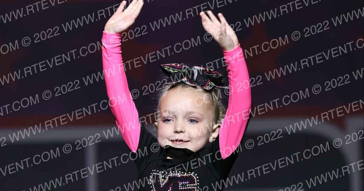 VC Tumbling & Cheer Shockwaves · Jamfest Cheer Super Nationals