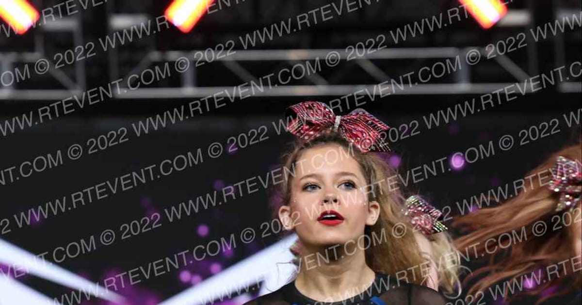 Cheer Athletics Omaha SupremeCAts · Jamfest Cheer Super Nationals