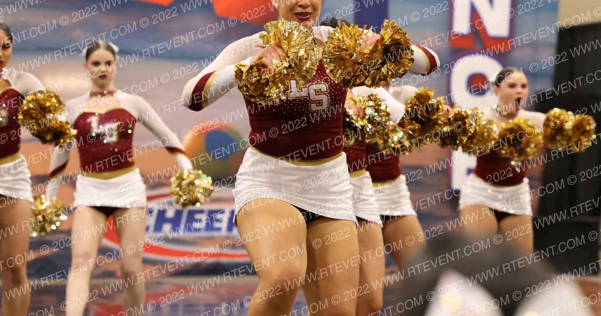 La Serna High School La Serna JV Pom · Cheerpros riverside