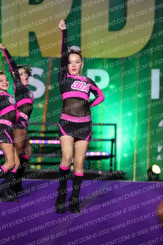 30 A ELITE Glam Girls
