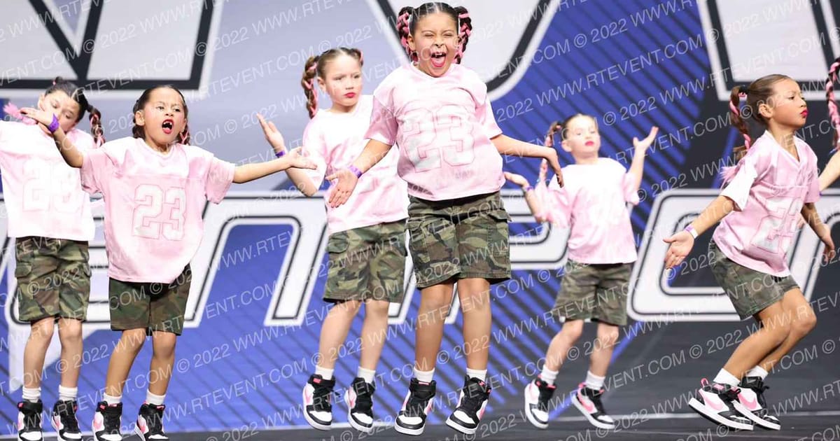 FIREBAUGH FALCON CHEER MIGHTY MITES · California Youth and School Championship