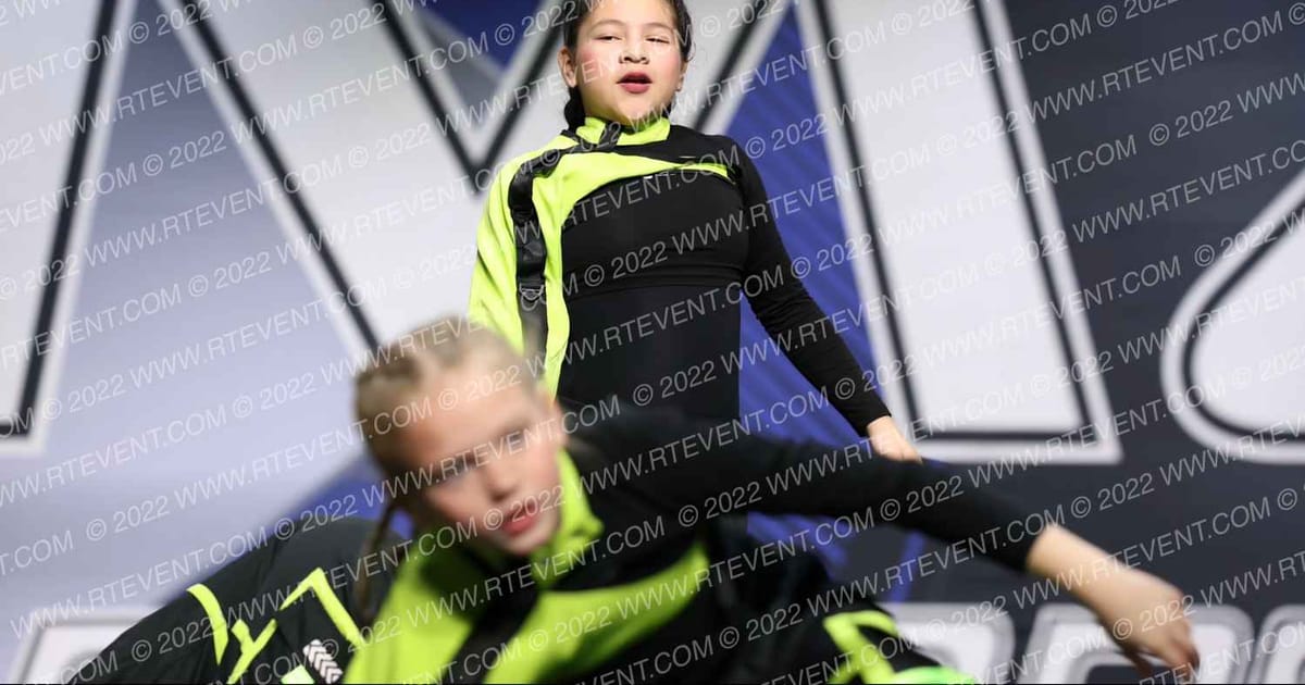 DOS PALOS BRONCO YOUTH CHEER PEEWEES · California Youth and School Championship