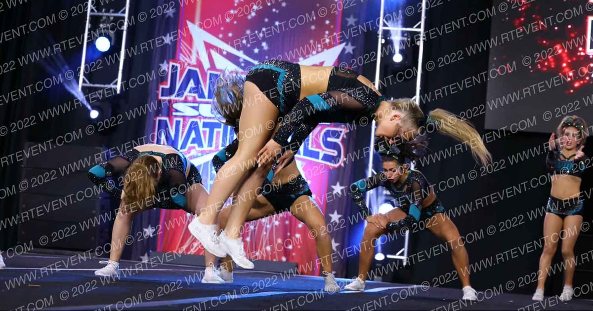 WIDC GLACIER GIRLS · Jamfest Cheer Super Nationals