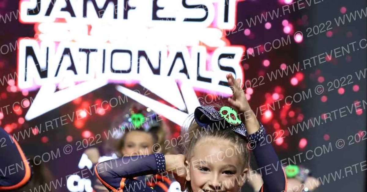 Crush Athletics Apple Crush · Jamfest Cheer Super Nationals