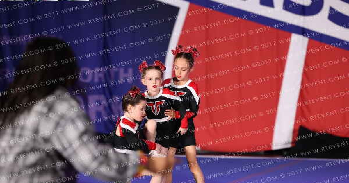 Tech Cheer Sparkle Spurs · San Marcos Classic