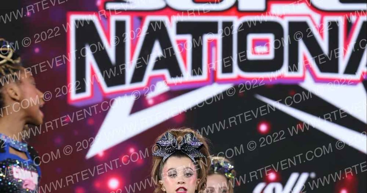 Carolina Elite Pink Poison · Jamfest Cheer Super Nationals