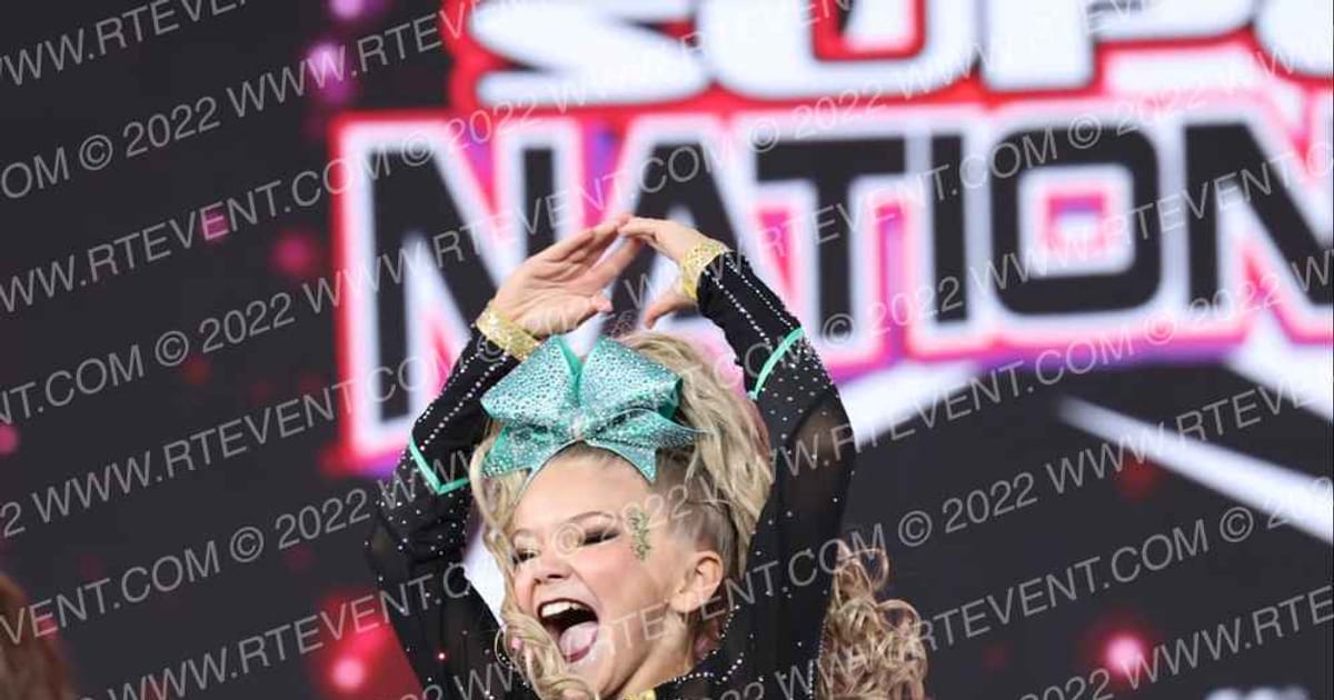 Element Elite Tumbling & Cheer Krypton · Jamfest Cheer Super Nationals