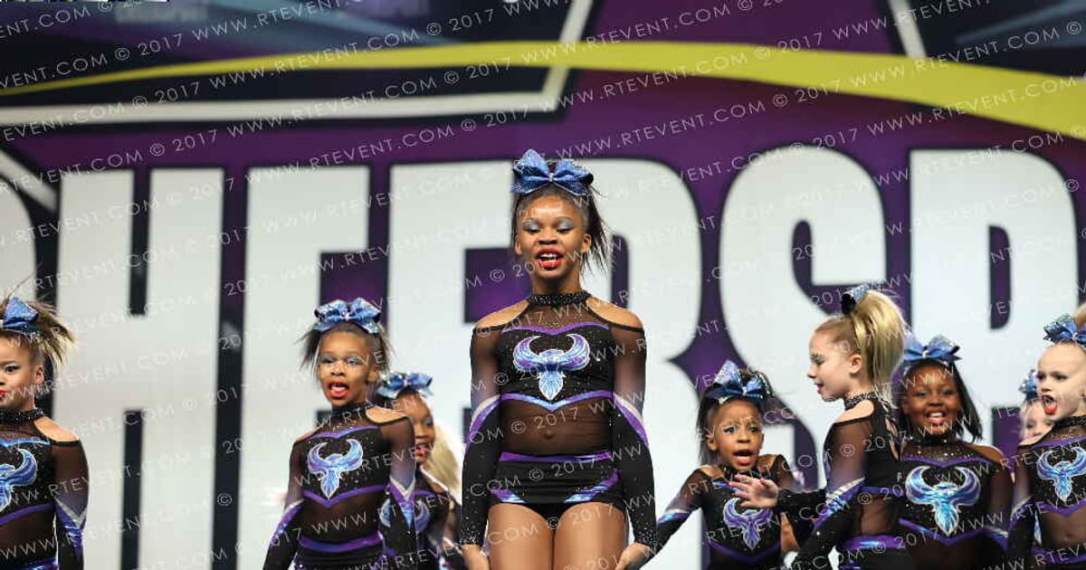 United Elite Drop Shot Divas · CHEERSPORT NATIONALS HALL B3