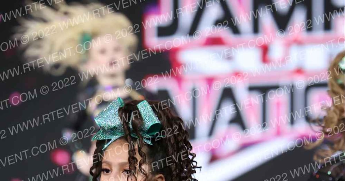 Element Elite Tumbling & Cheer Xenon · Jamfest Cheer Super Nationals