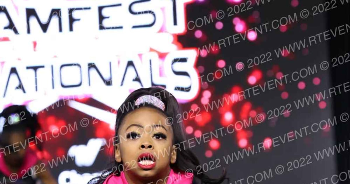 The Xtreme Girls Charm · Jamfest Cheer Super Nationals