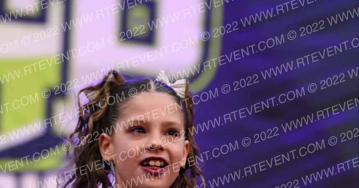Dream Cheerleading Cloudberries · Feel the Power