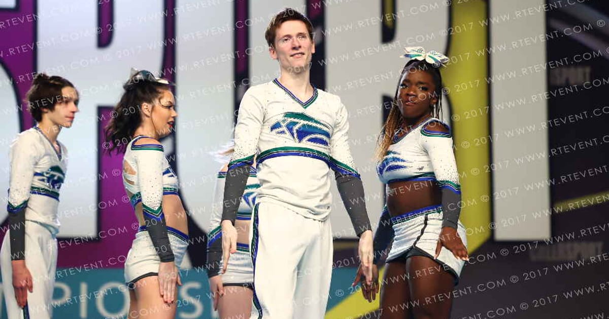 The Atlanta Jayhawks PLATINUM · CHEERSPORT NATIONALS HALL B1