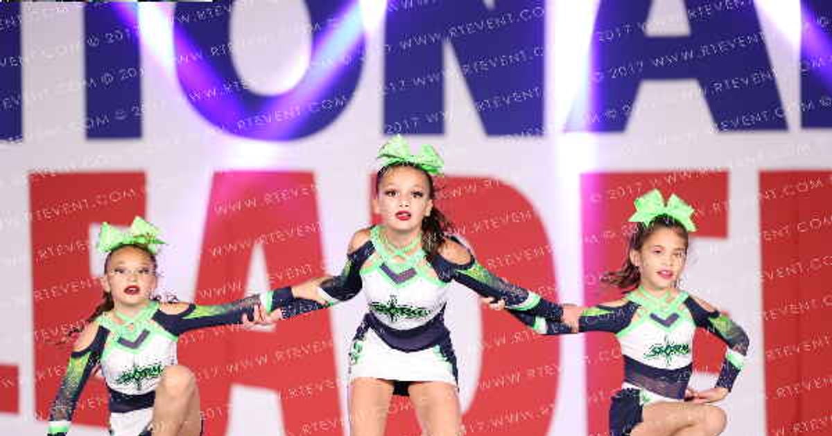 Cruces Cheer Storm LADY LIGHTNING · San Marcos Classic