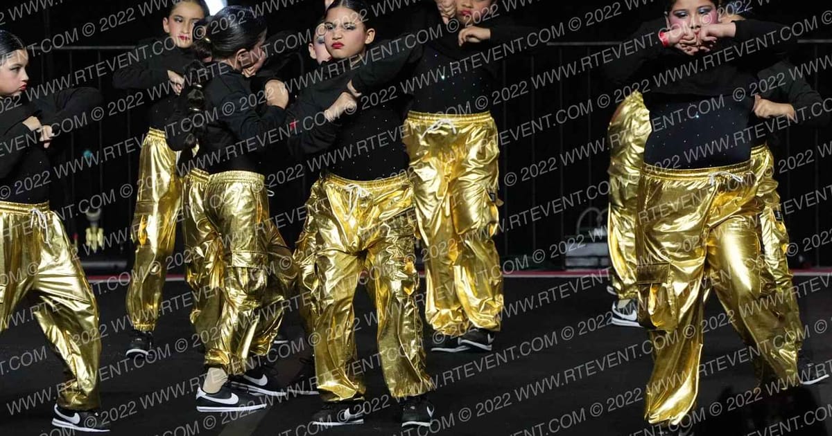AVENAL YOUTH CHEER PEEWEES · YOUTH Nationals
