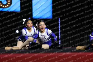 AVENAL YOUTH CHEER PEEWEES