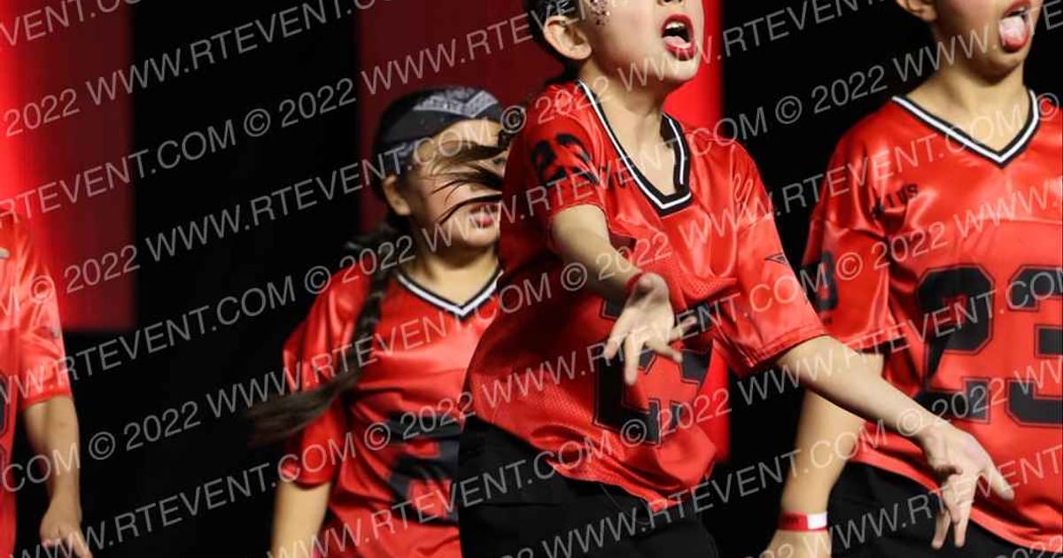 FIREBAUGH FALCON CHEER PEEWEES · YOUTH Nationals