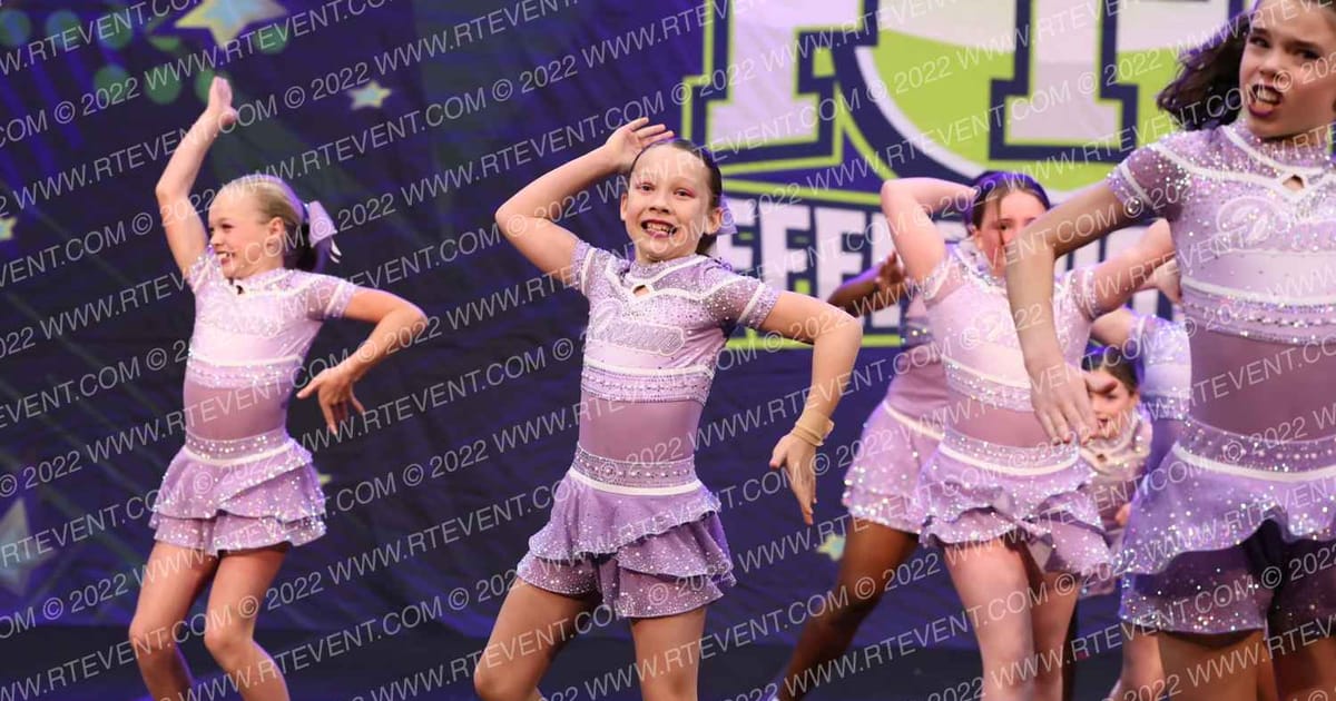 Dream Cheerleading Sunset · Feel the Power