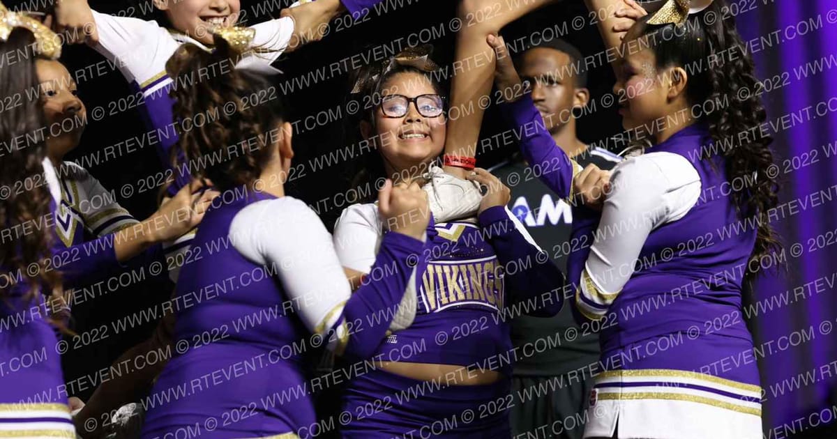 HOLLISTER VIKINGS JR PEEWEE CHEER · YOUTH Nationals