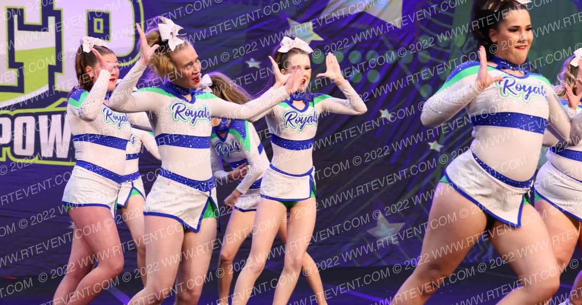 Cheer Strike Royals Valiant · Feel the Power