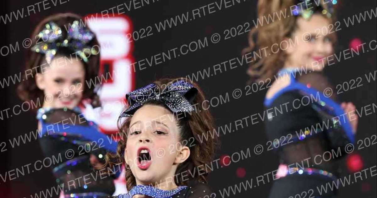 Carolina Elite Love Spell · Jamfest Cheer Super Nationals