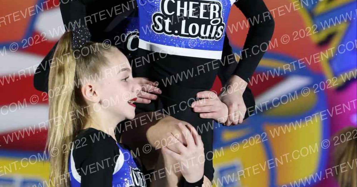 Cheer St Louis Sky · The American Gateway St Louis Nationals