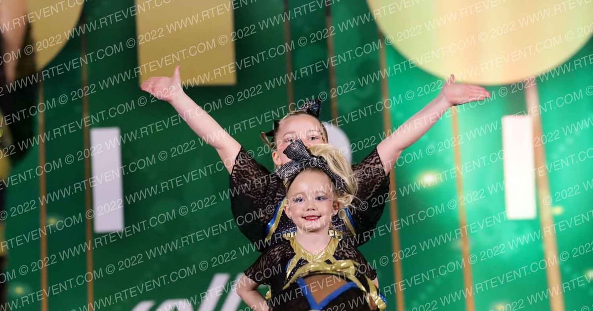 East Mississippi Cheerleading Mini Mambas · Mardi Gras Biloxi Showdown DIDII