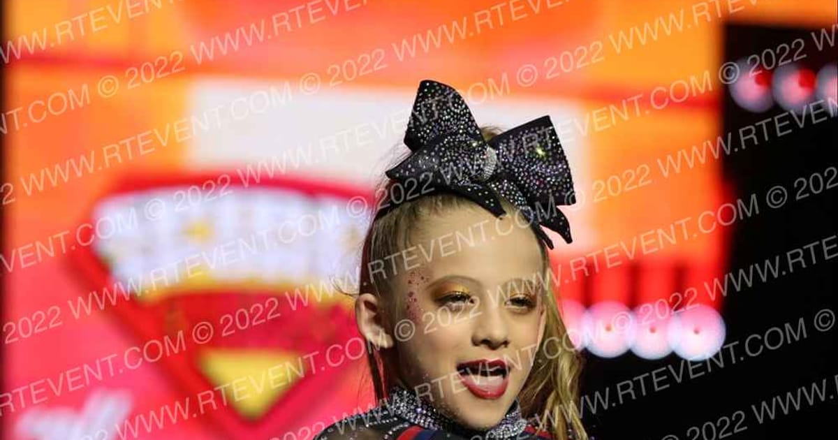 American Cheer MINI SPARKLE · Spirit Sports Palm Springs Grand Nationals